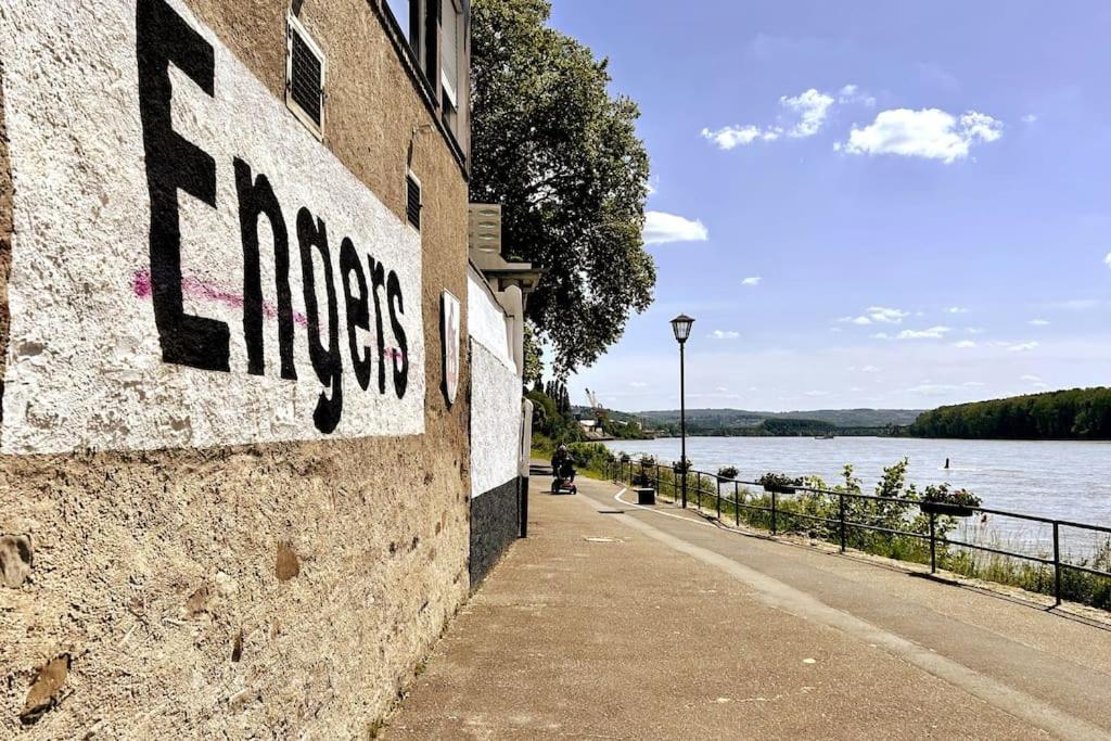 Tiny Apartment With Spacious Terrace On The Rhine Neuwied Exteriör bild
